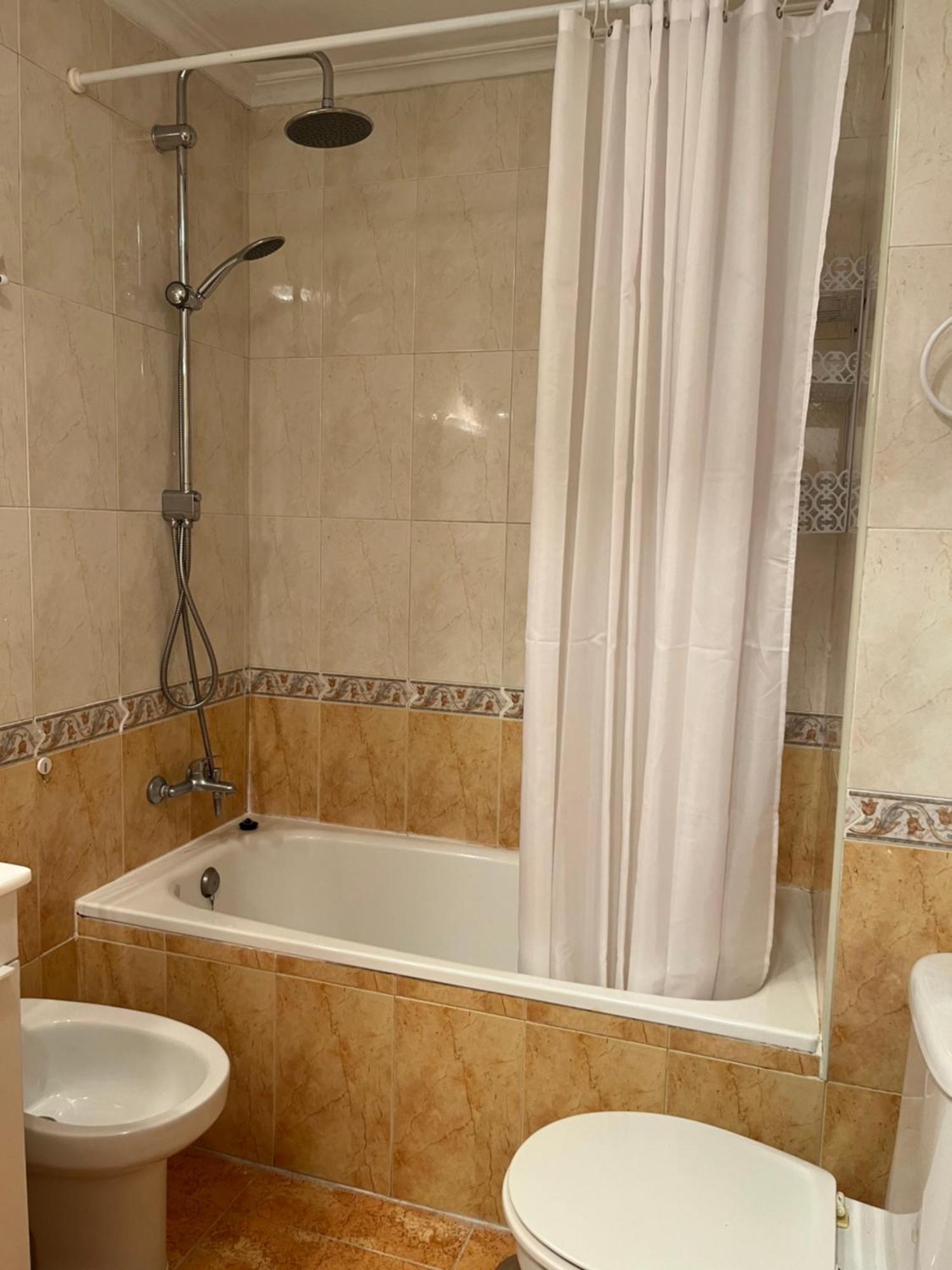 Almuden'S Green Apartment, High-Speed Free Wifi, 250M To Beach, The Center Of Torrevieja Exterior foto